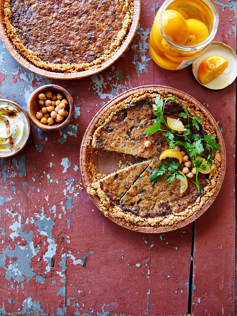 Mini-quiche with ground lamb, chickpeas and preserved lemons