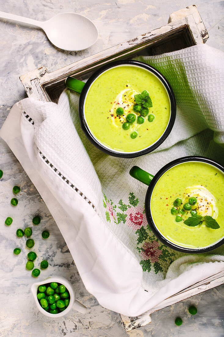 Cream of green pea soup