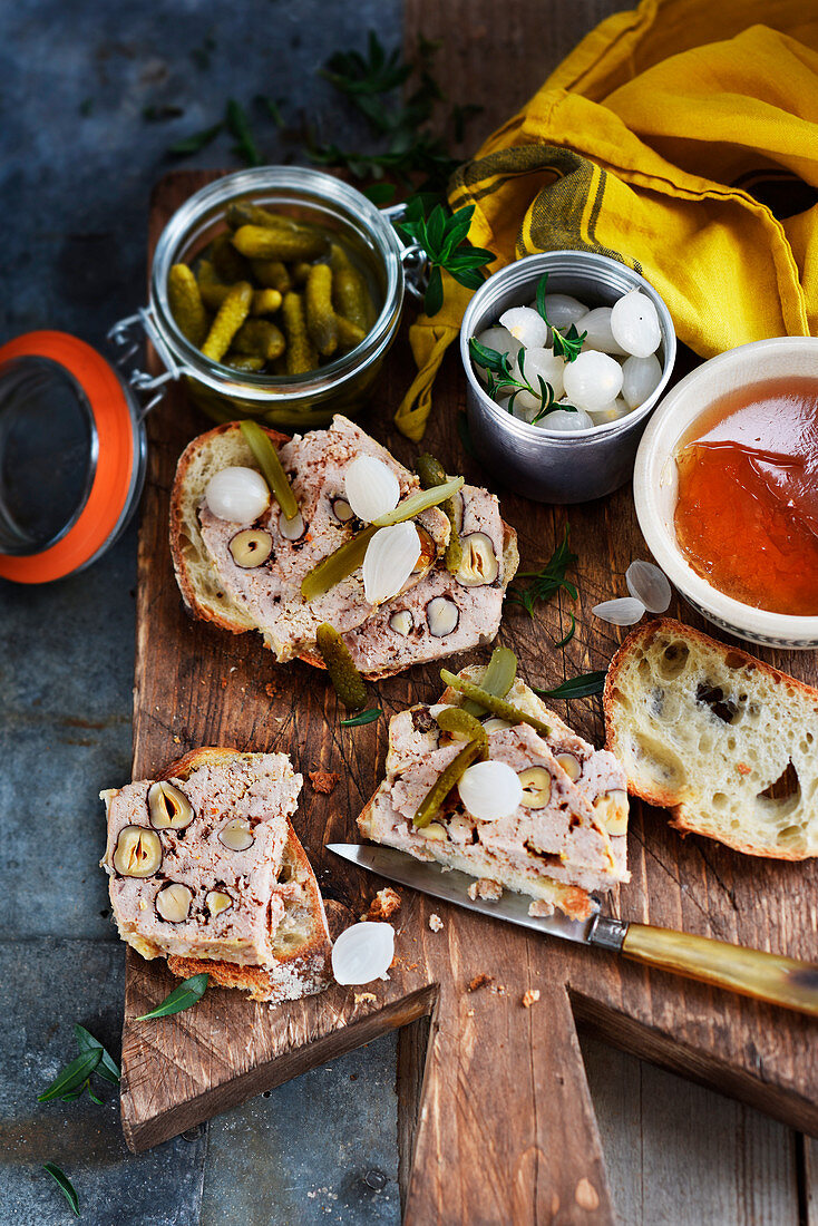 Pâté of veal, pork and hazelnuts