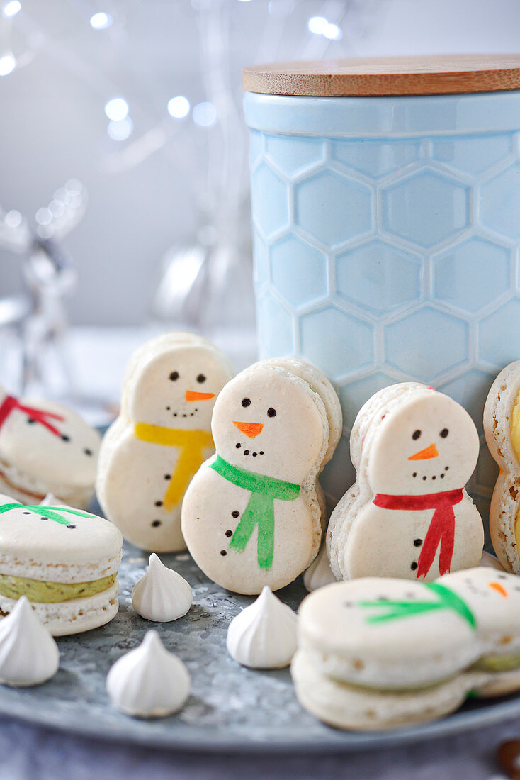 Snowmen Christmas Macarons