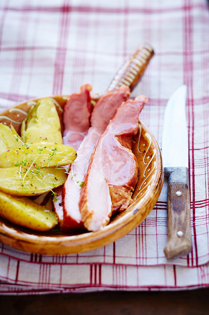 Schäufele (geräucherte Schweineschulter, Elsaß) mit Kartoffeln