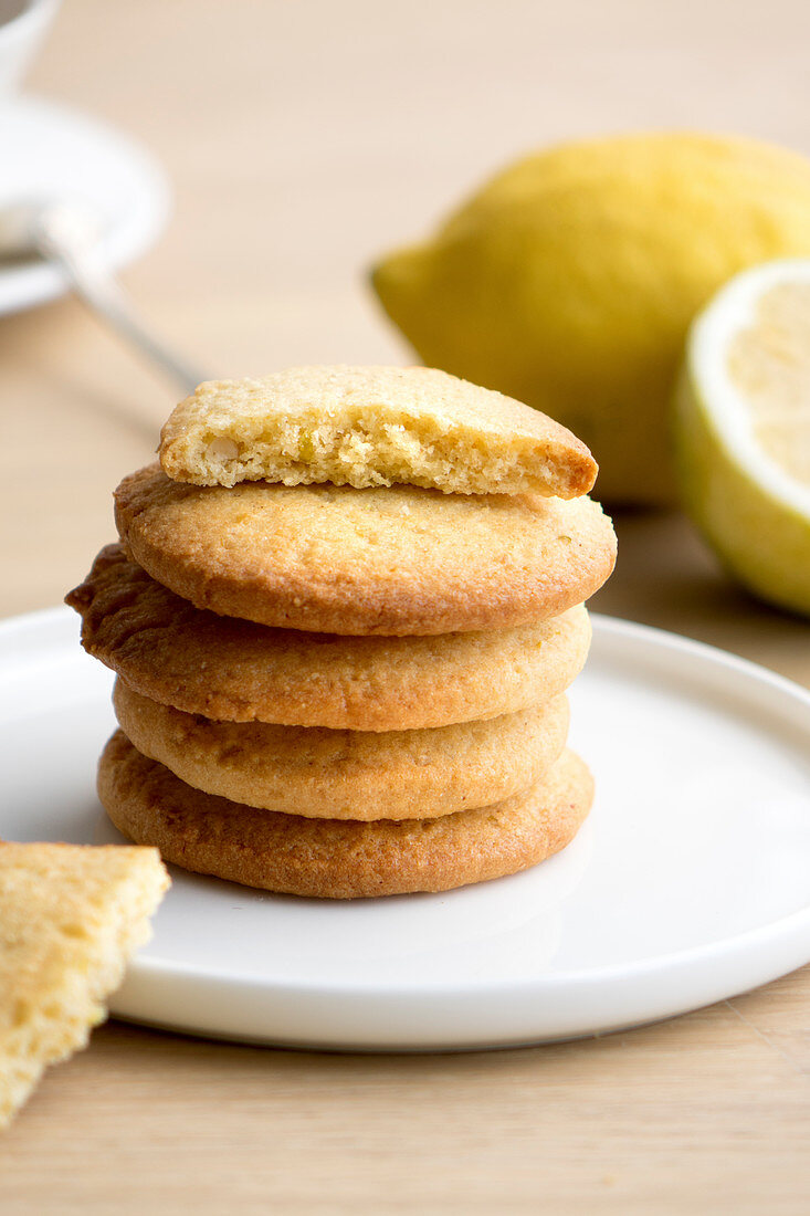 Lemon and almond shortbread biscuits