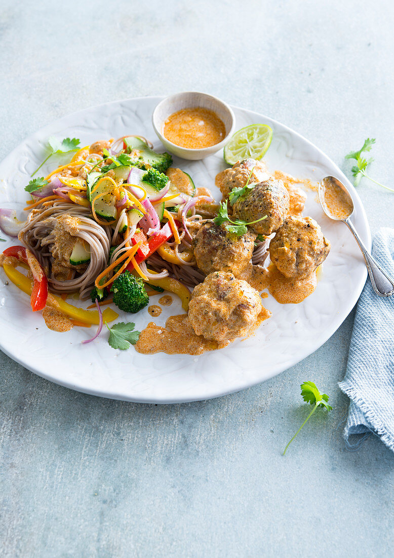 Meatballs with soba noodles and Thai vegetables (Asia)