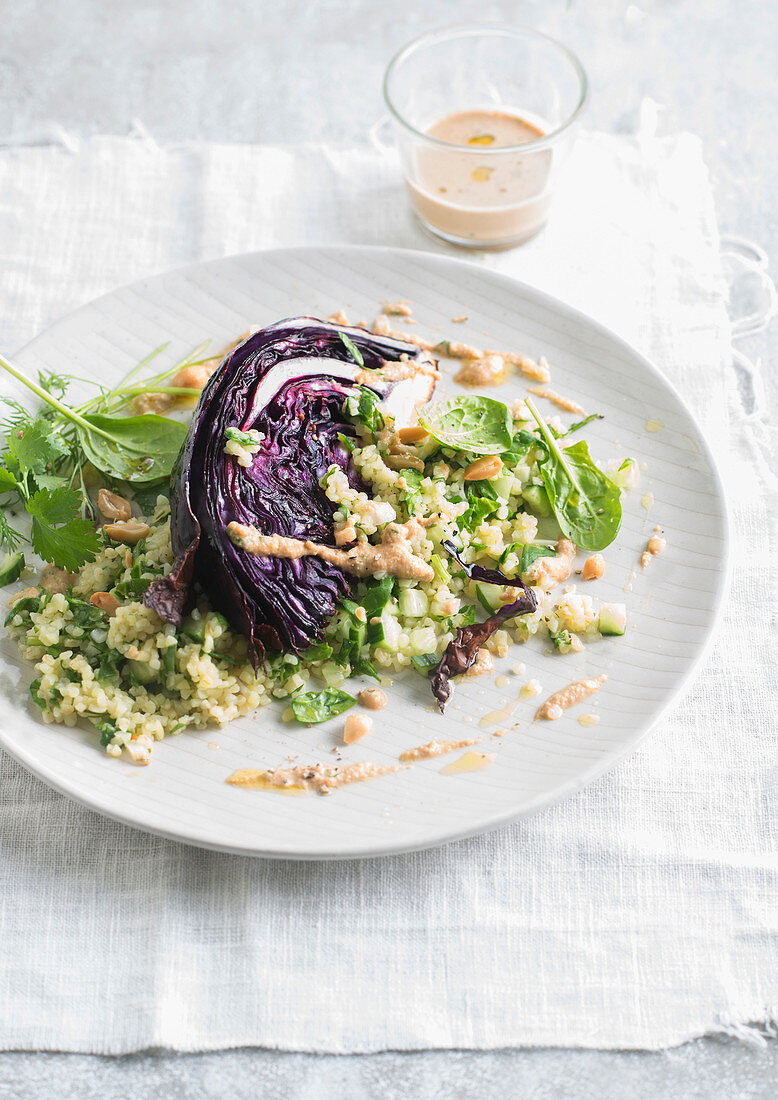 Salad with red cabbage and spinach