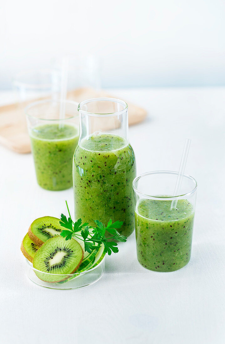 Healthy kiwi,cucumber and parsley smoothie