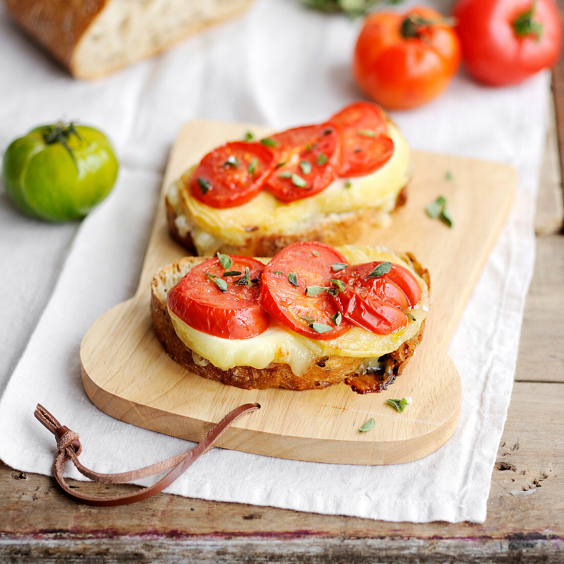 Tomaten-Käse-Brote