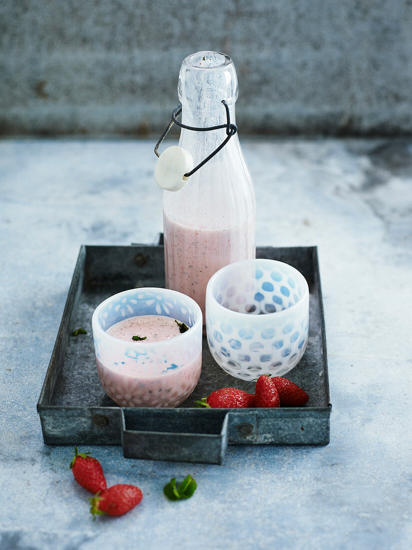 Kefir mit Erdbeeren