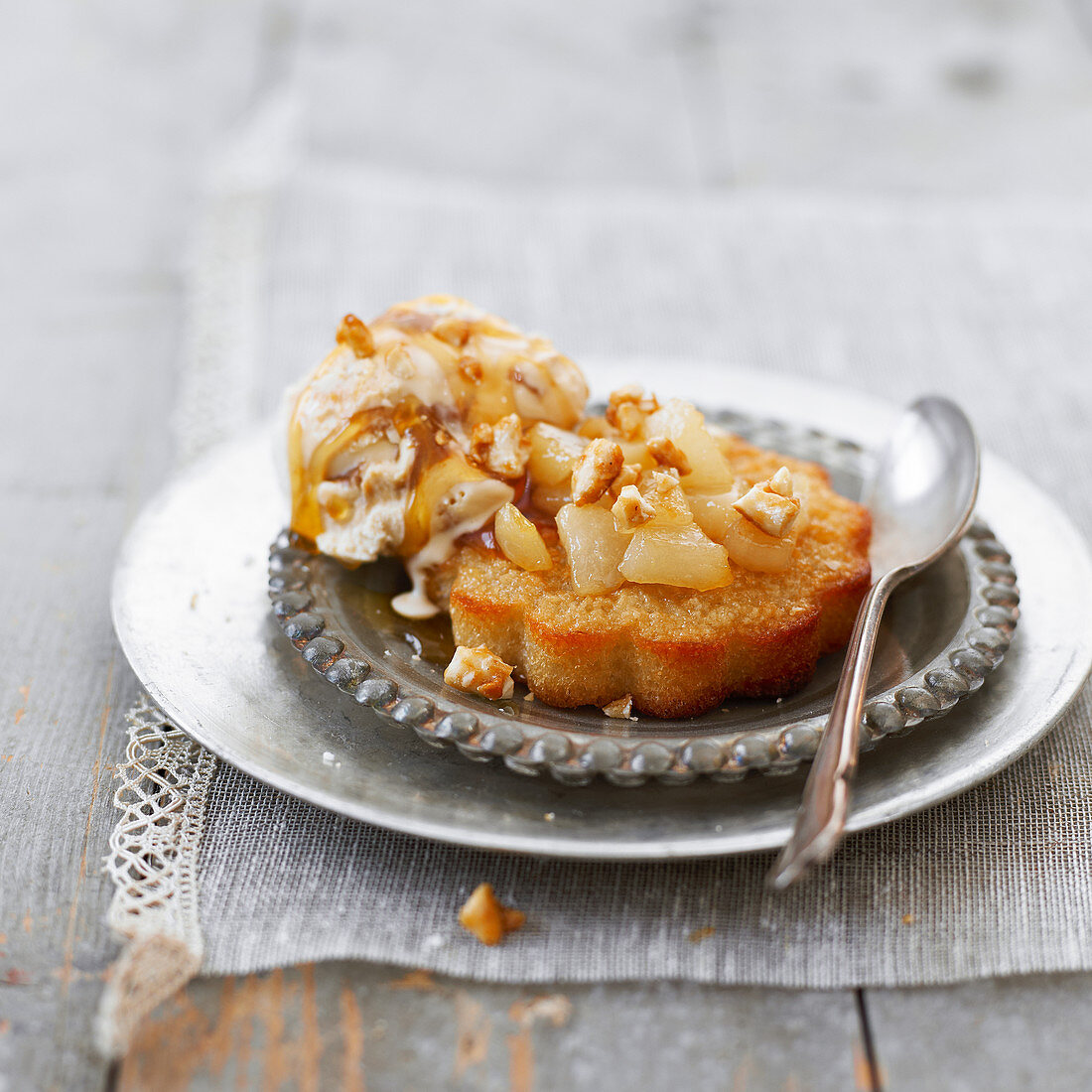 Moelleux-style pear cake with caramel sauce