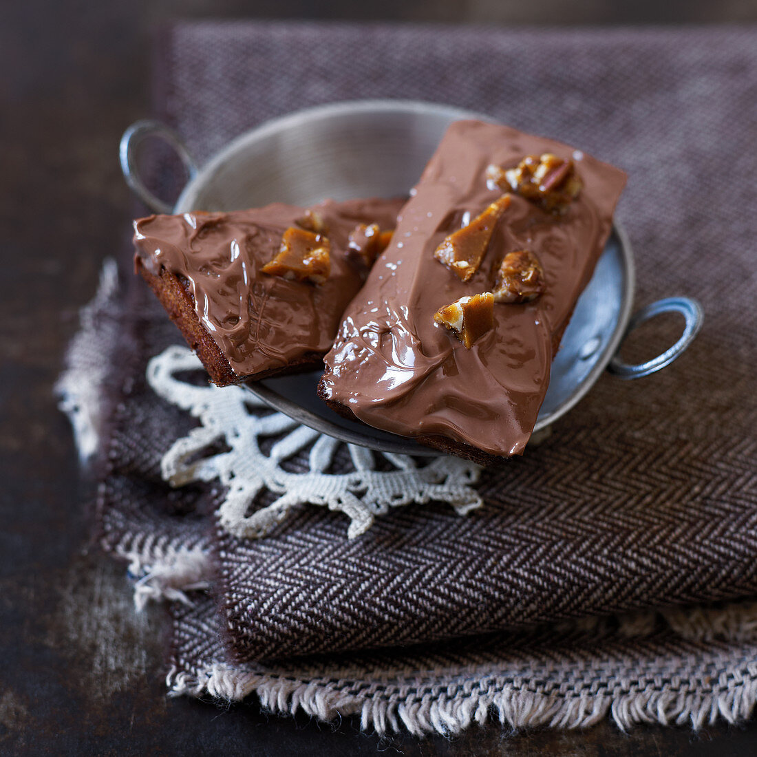 Mendiant-style nougat financiers