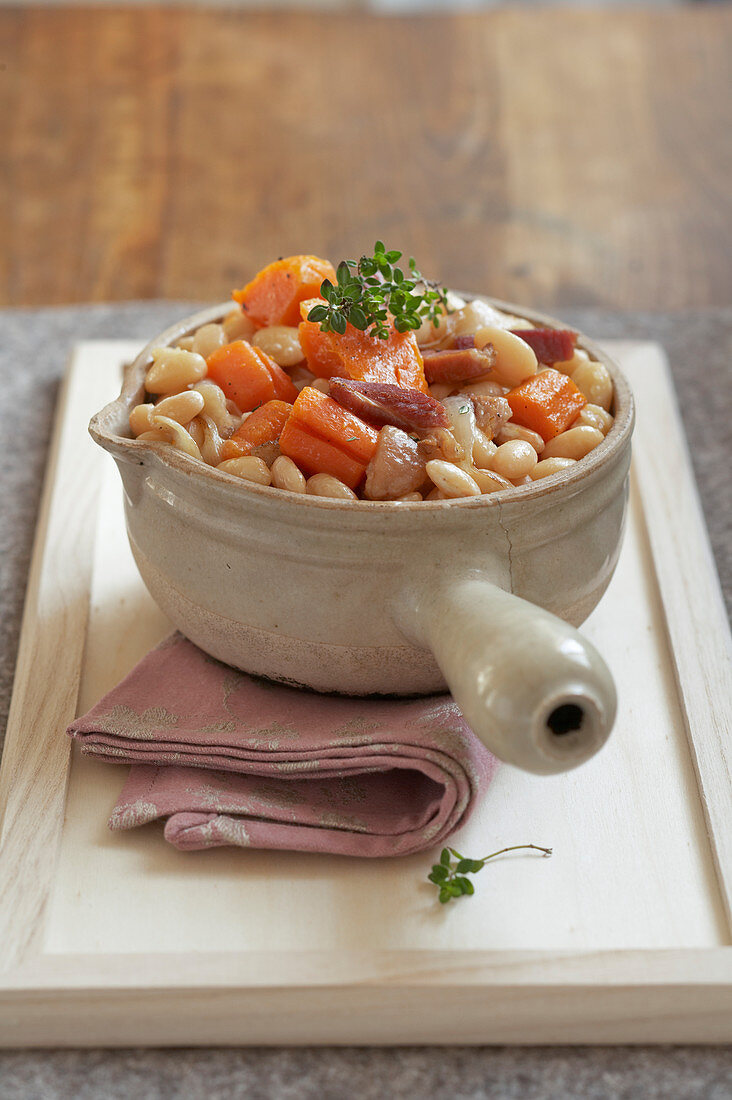Bean casserole with tarbais beans and pumpkin