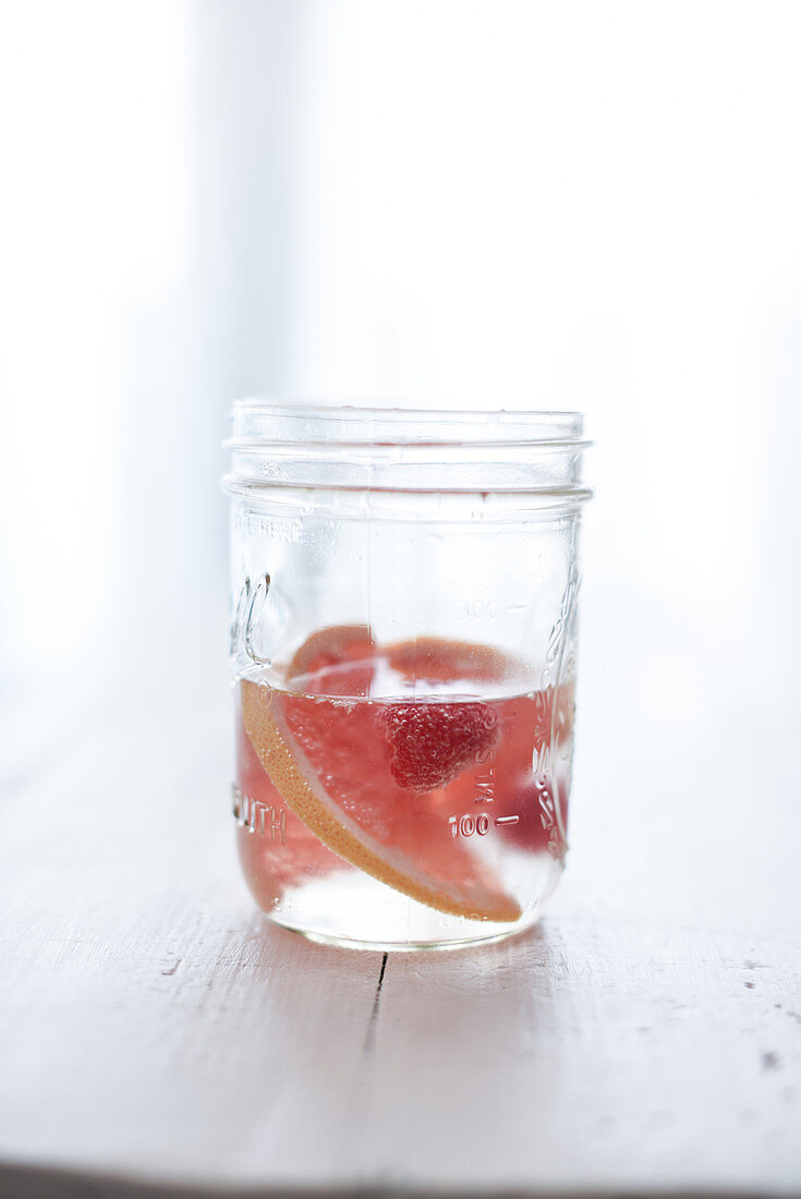 Detox water with pink grapefruit