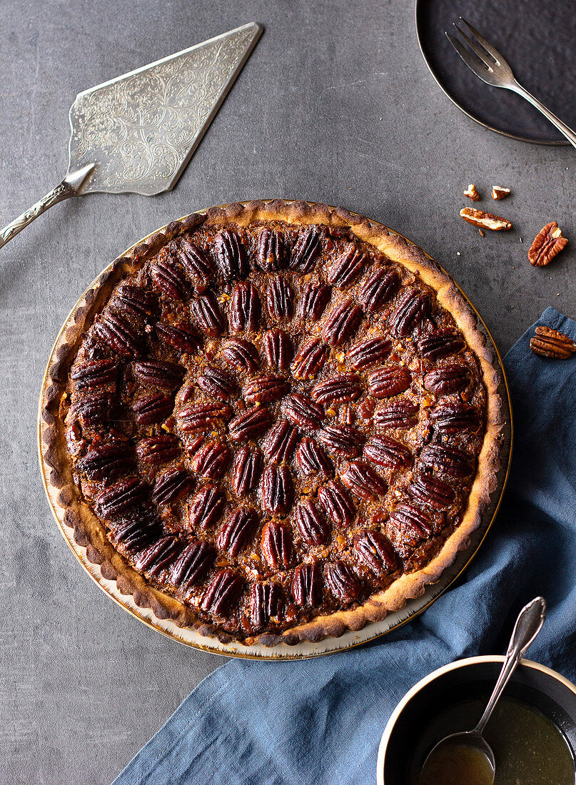 Pecan pie with maple syrup