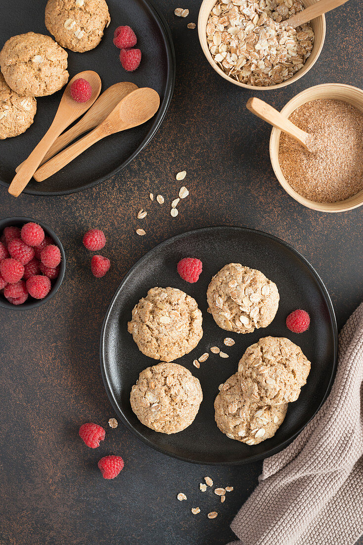 Oatmeal biscuits with bran