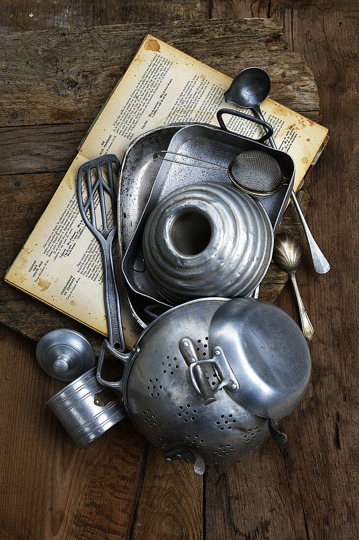 Old-fashioned cooking implements