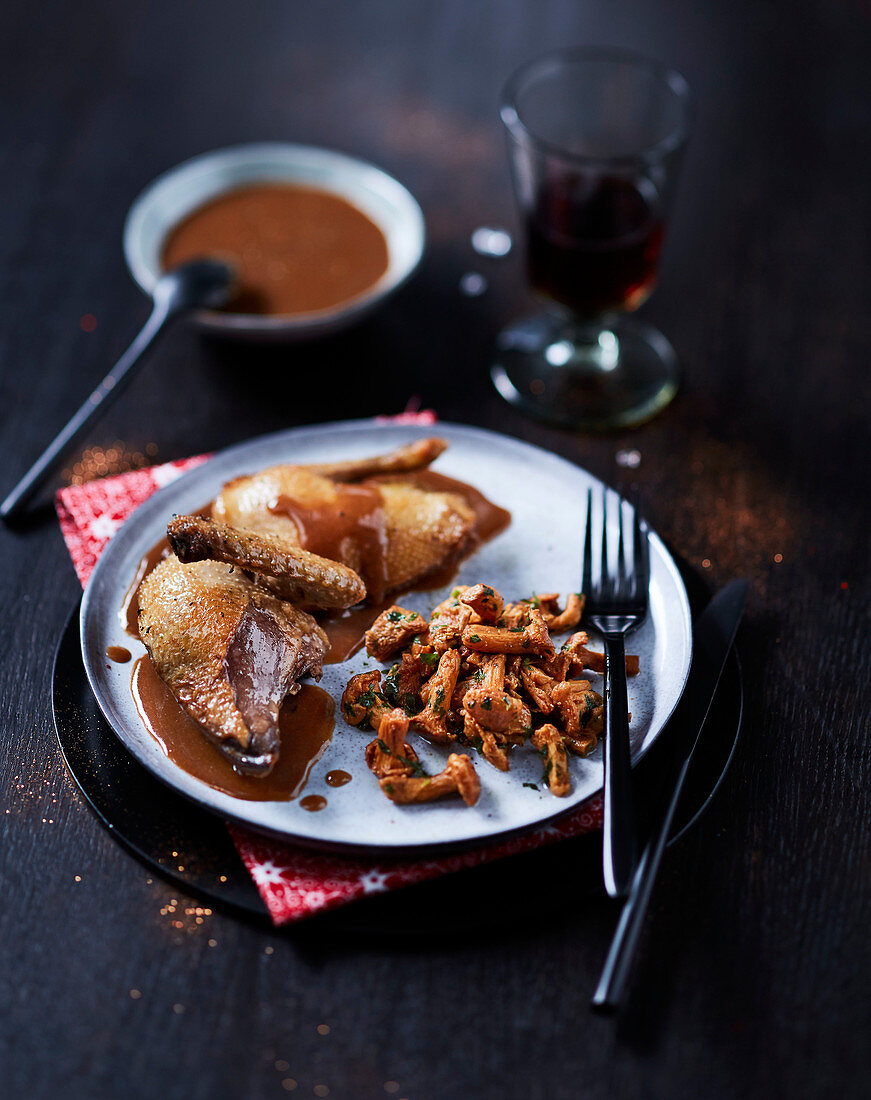 Pigeon with chanterelles