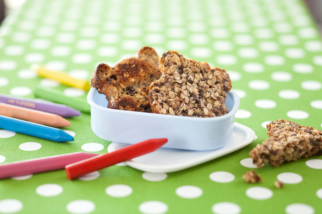 Muesli bars shaped like bears