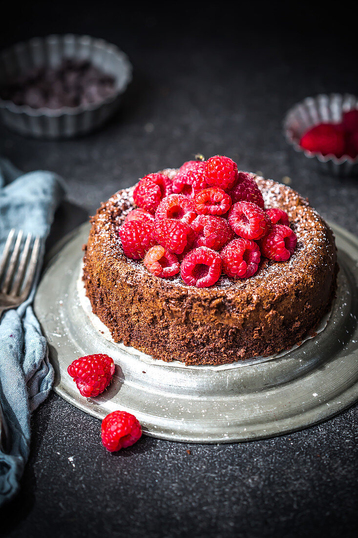 Chocolate cake with raspberries