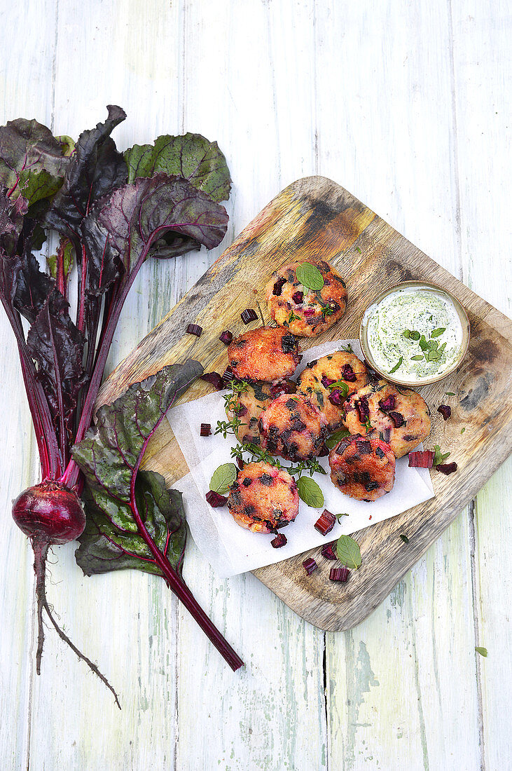 Beetroot croquettes with a herb dip