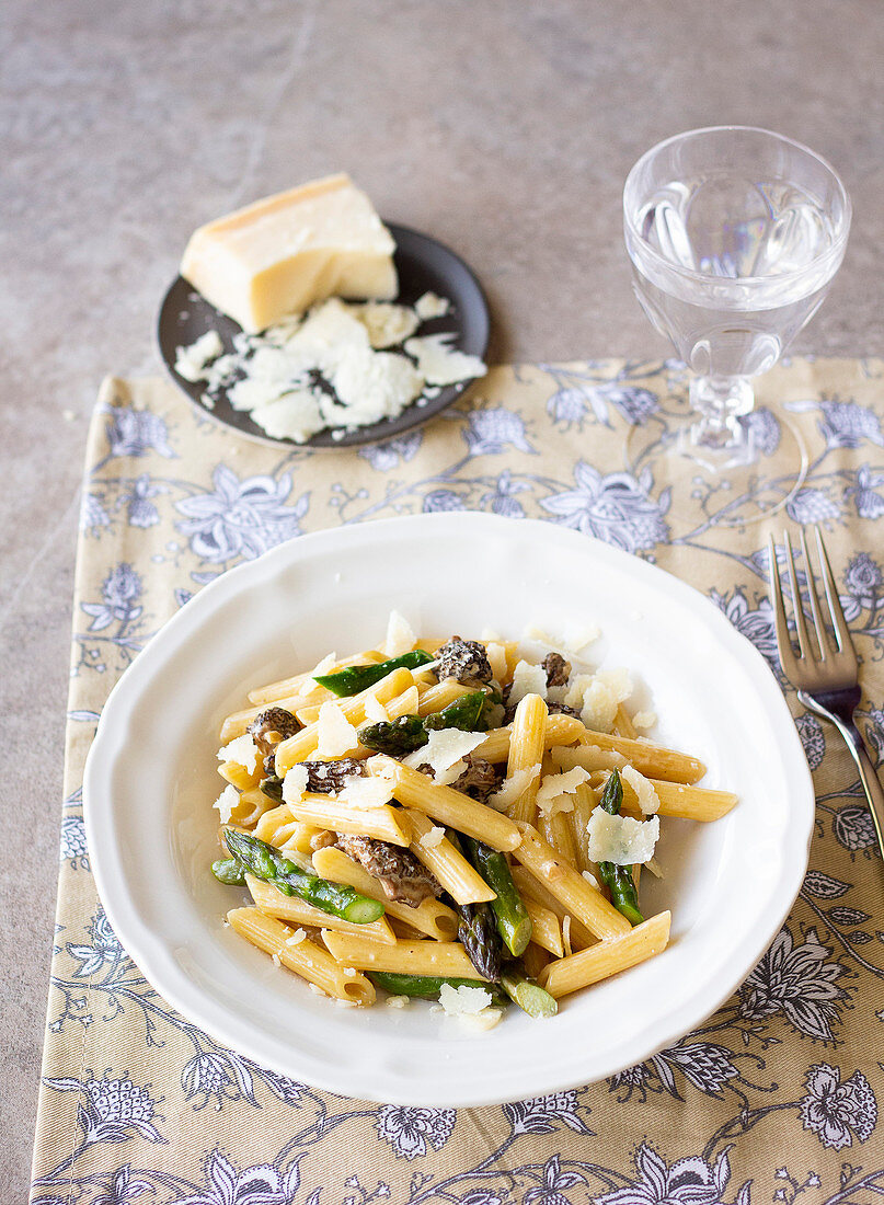 Penne with asparagus,morels and parmesan
