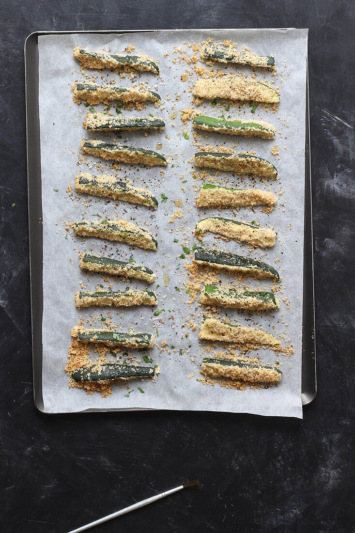 Oven baked courgette fries