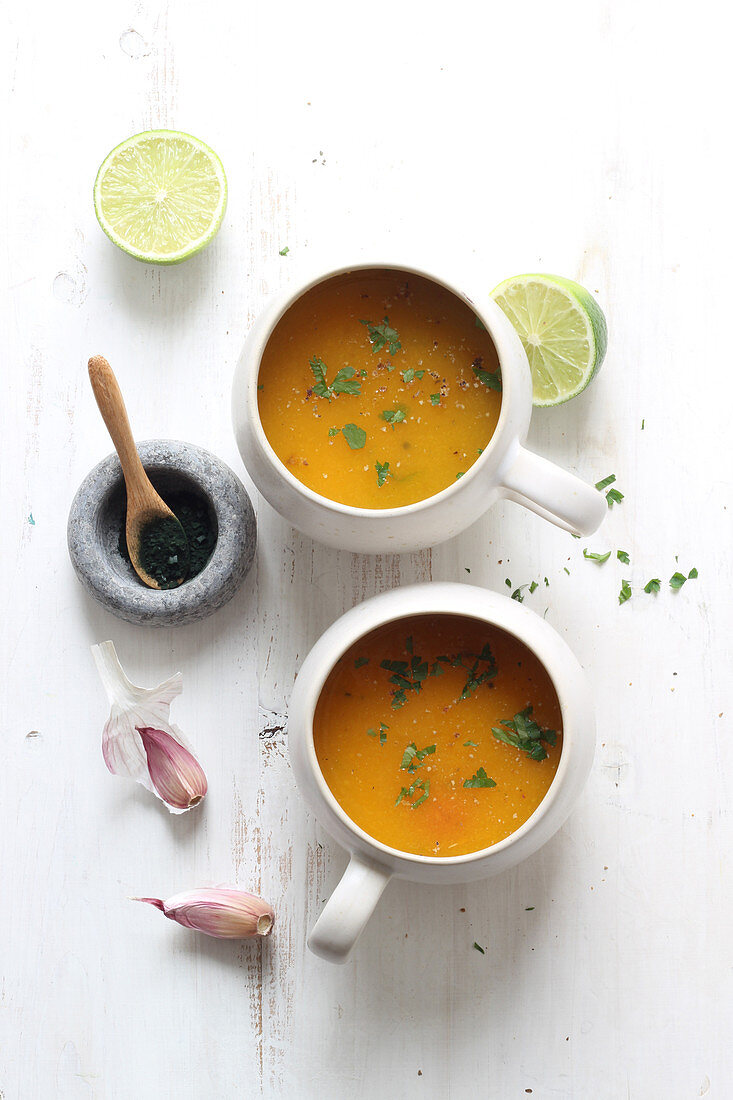 Karottensuppe mit Knoblauch