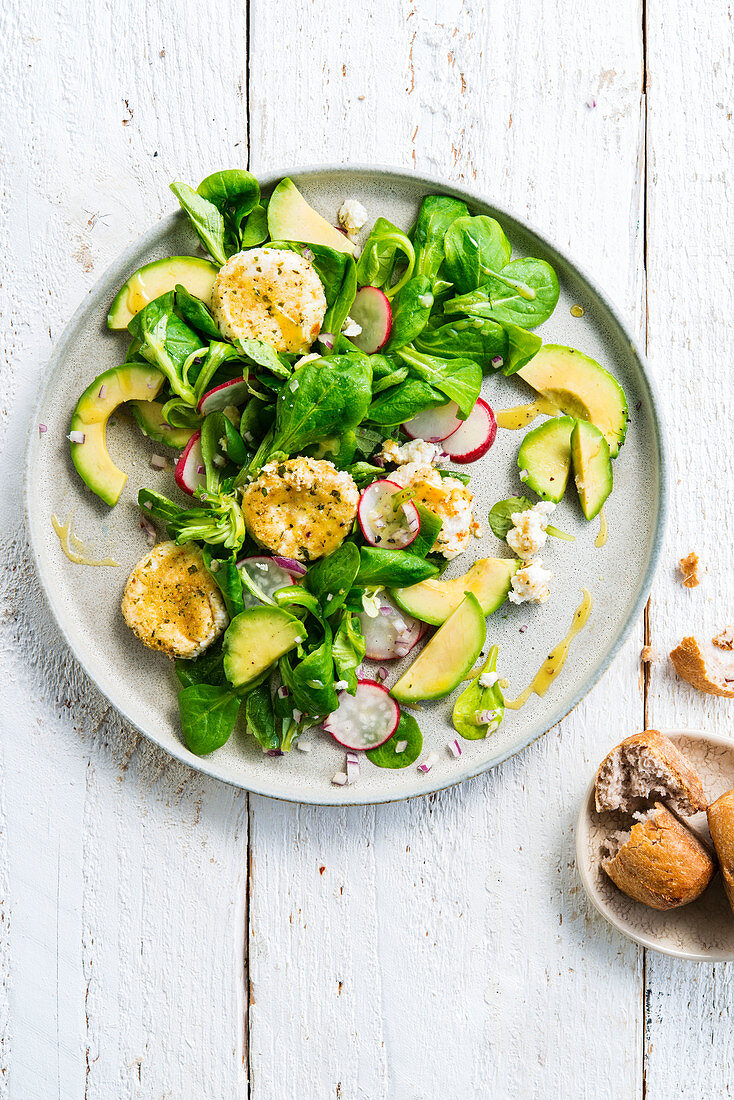 Lamb's lettuce with avocado, radish and goat’s cheese