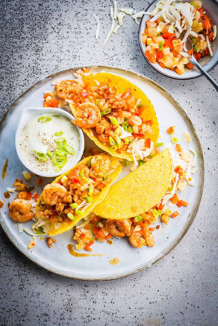 Tacos with prawn crumble and pineapple salad