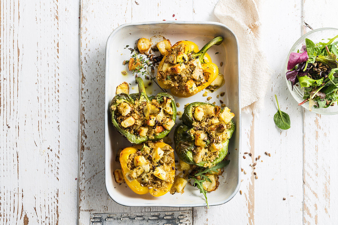Peppers stuffed with artichokes and halloumi