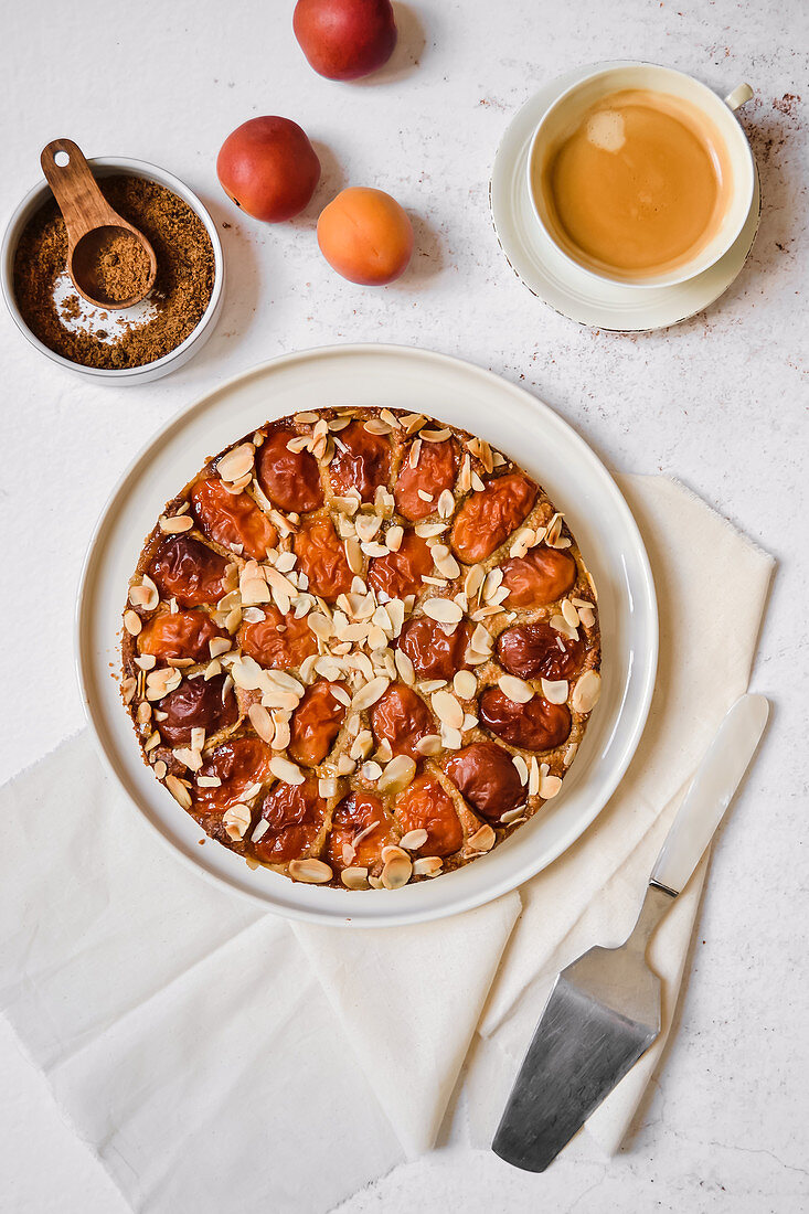 Apricot cake with almond flakes