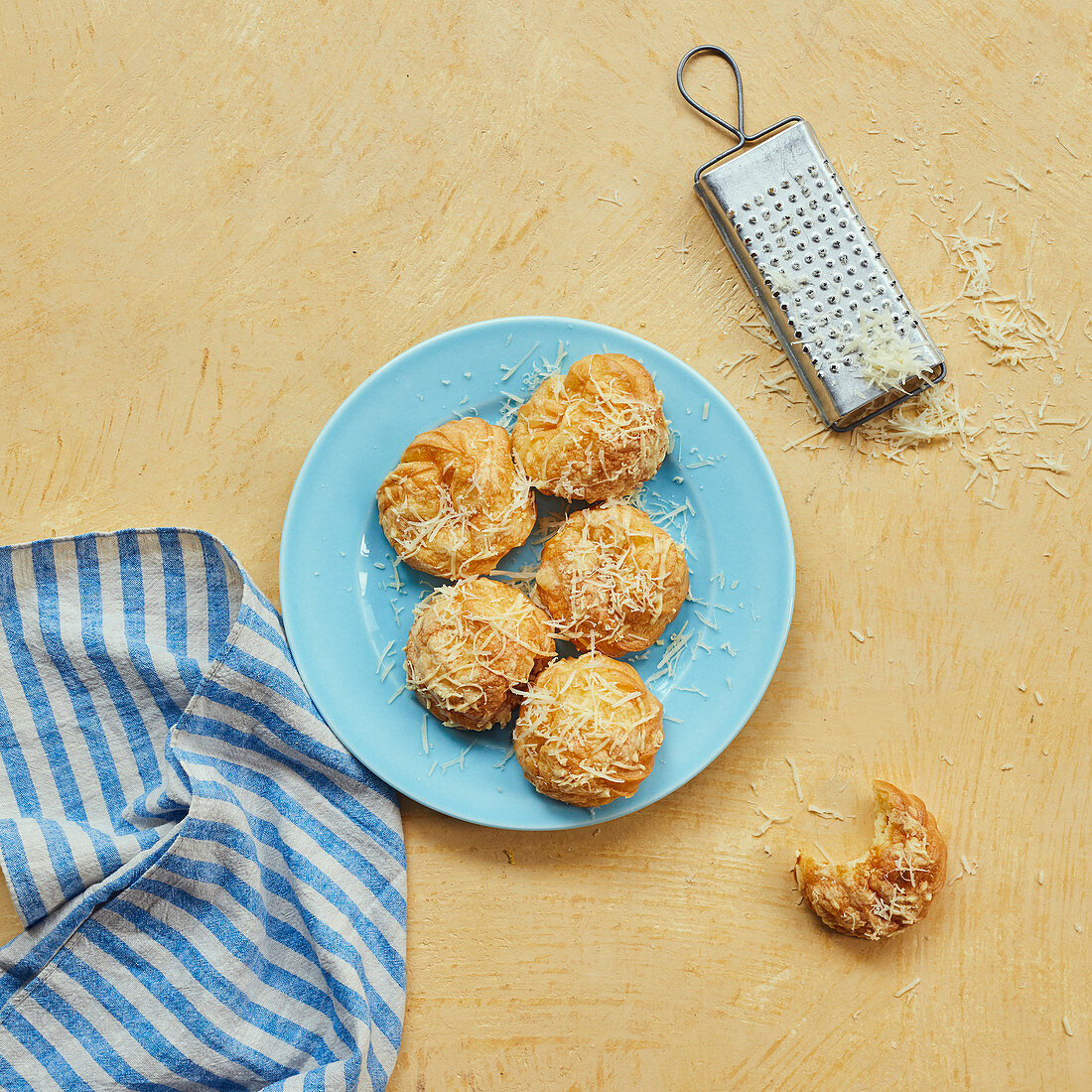 Gougere (savoury choux pastries, France) with cheese