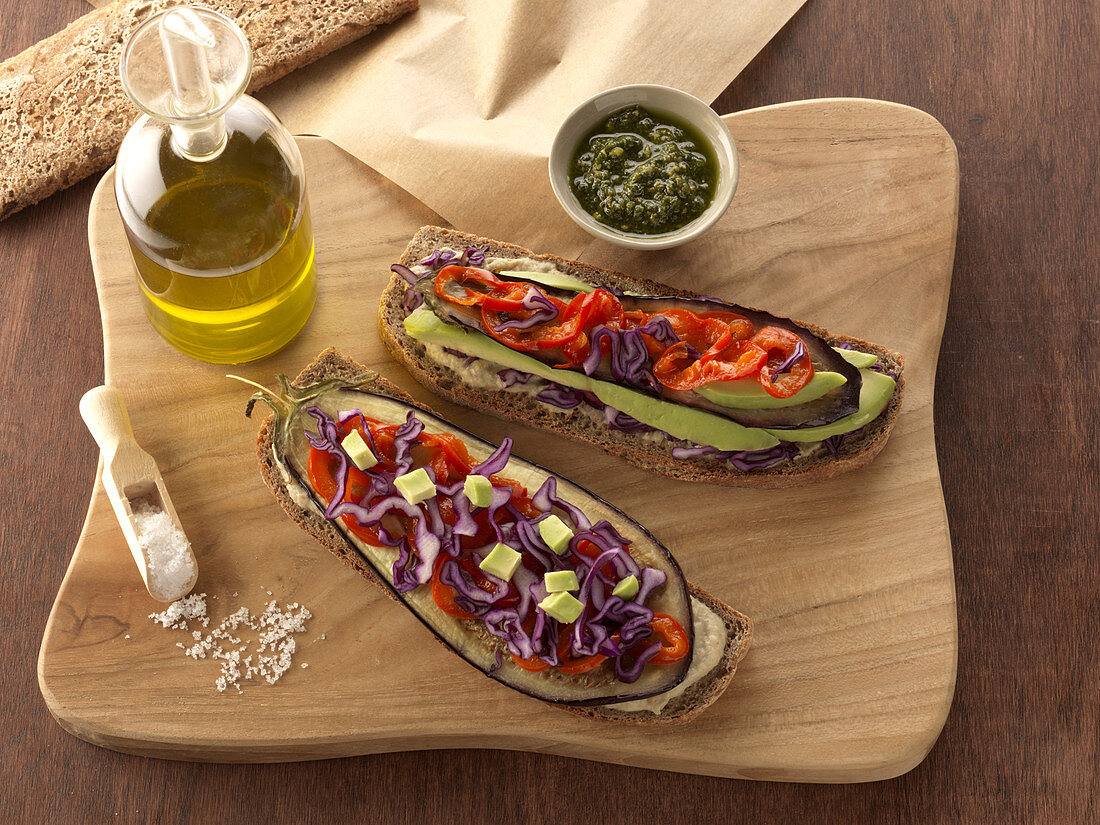 Vegetarian sandwiches with aubergine