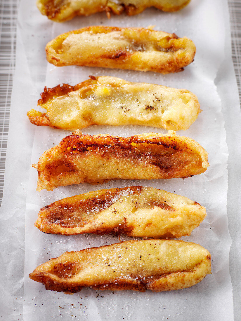 Baked banana pieces