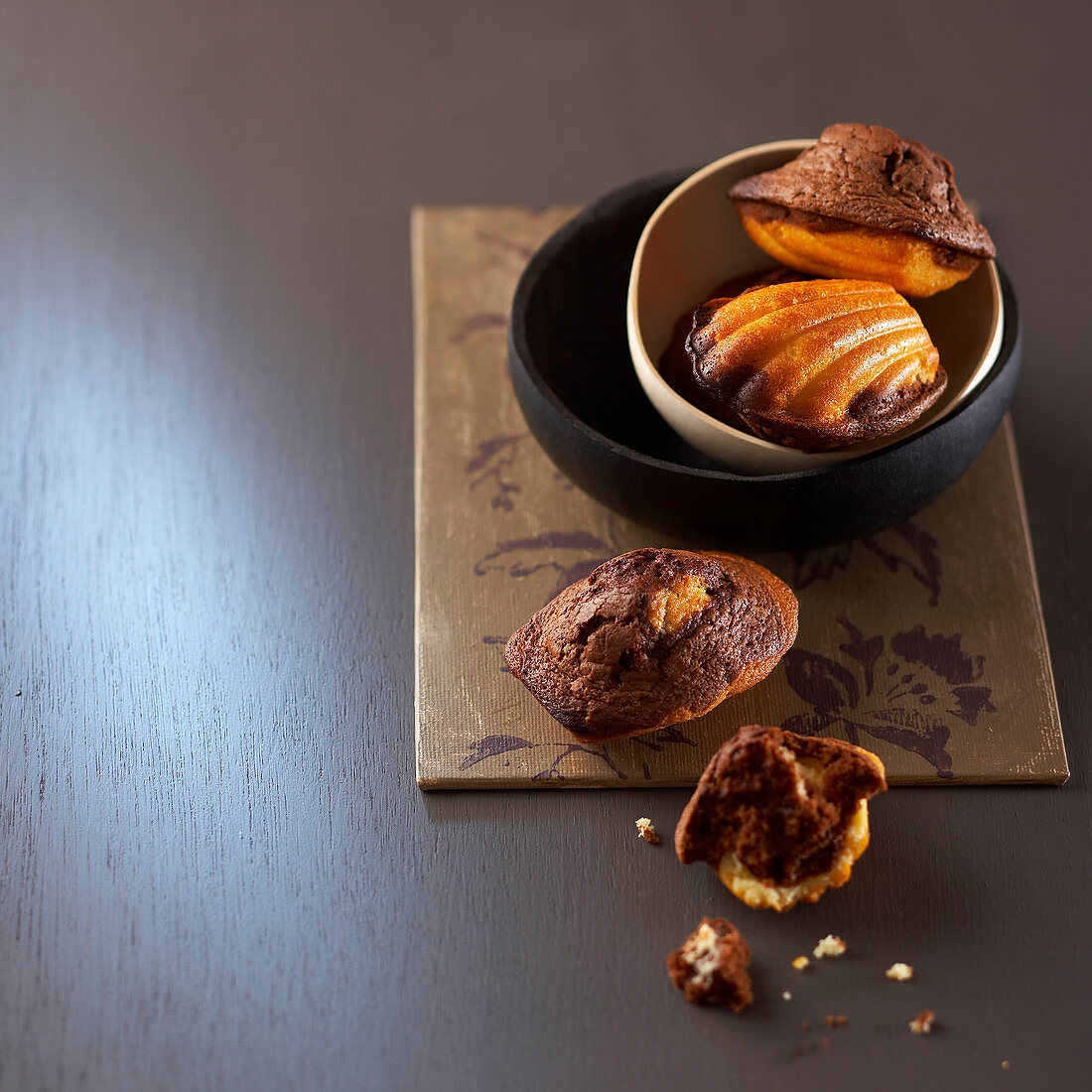 Marbled chocolate madeleines