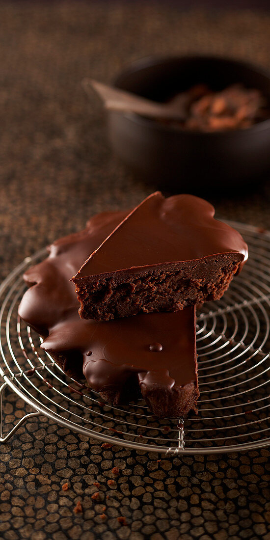 Schokoladenkuchen mit Schokoladenglasur