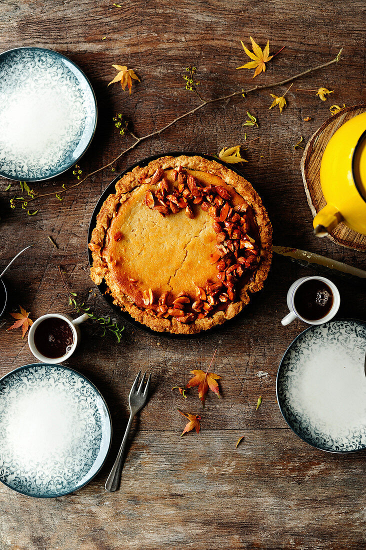 Veganer herbstlicher Käsekuchen