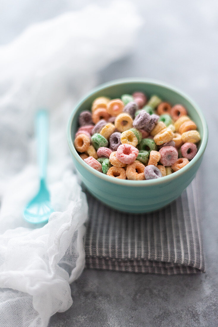 A bowl of Fruit Loops