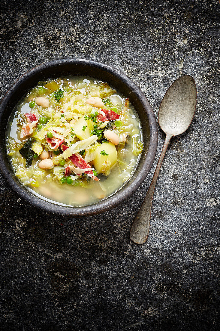 Corsican soup with potatoes, cabbage and beans
