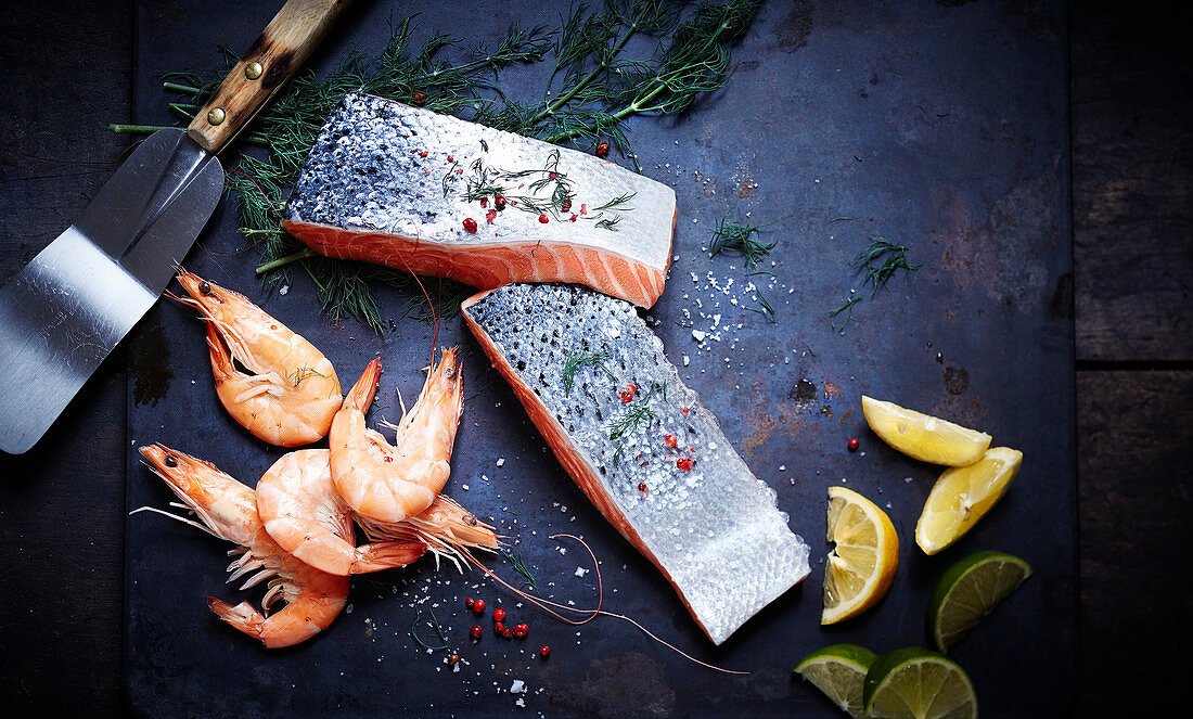 Lachs und Garnelen für den Plancha-Grill