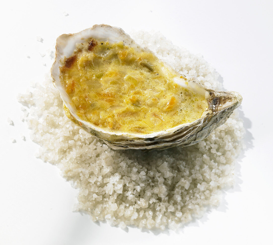 Oyster au gratin on coarse sea salt