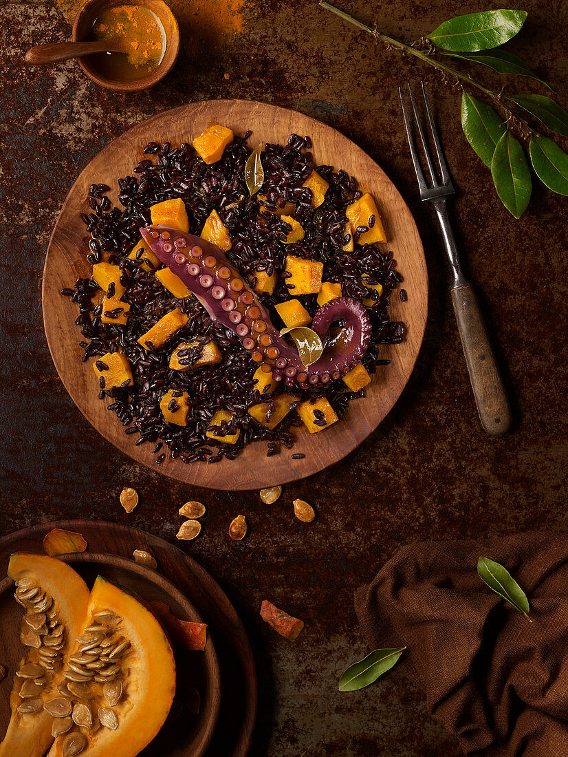 Black rice with squash and octopus