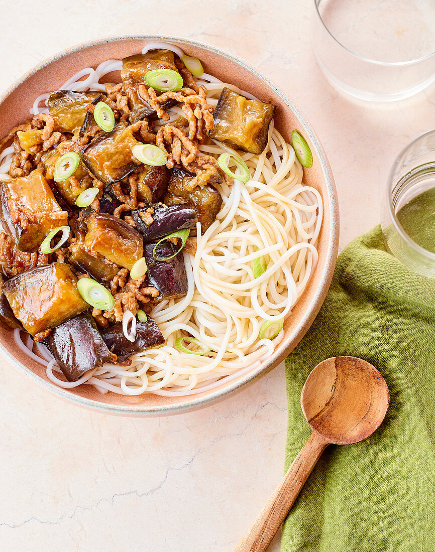 Eggplant noodles with eggplant and candied pork