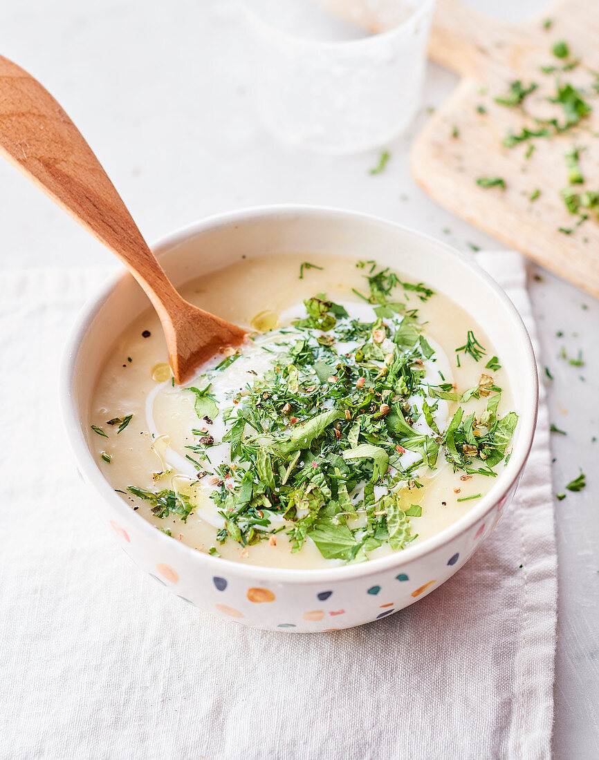 Cauliflower herb soup