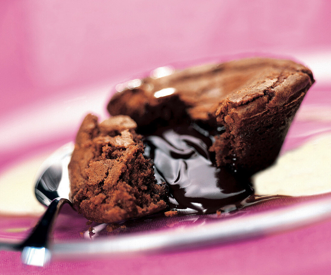 Runny chocolate puddings