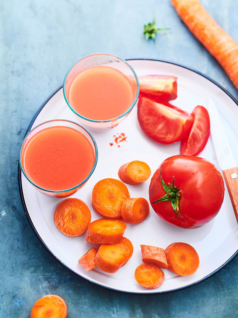 Tomato and carrot juice