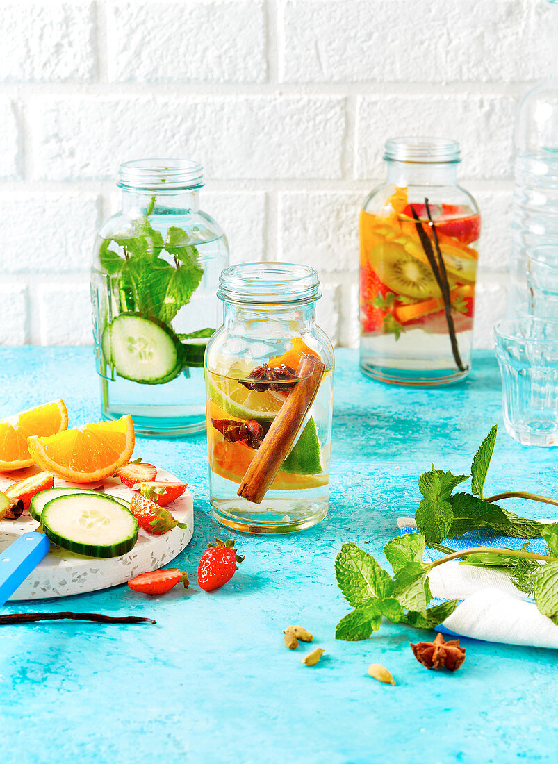 Vegetable and fruit flavoured waters