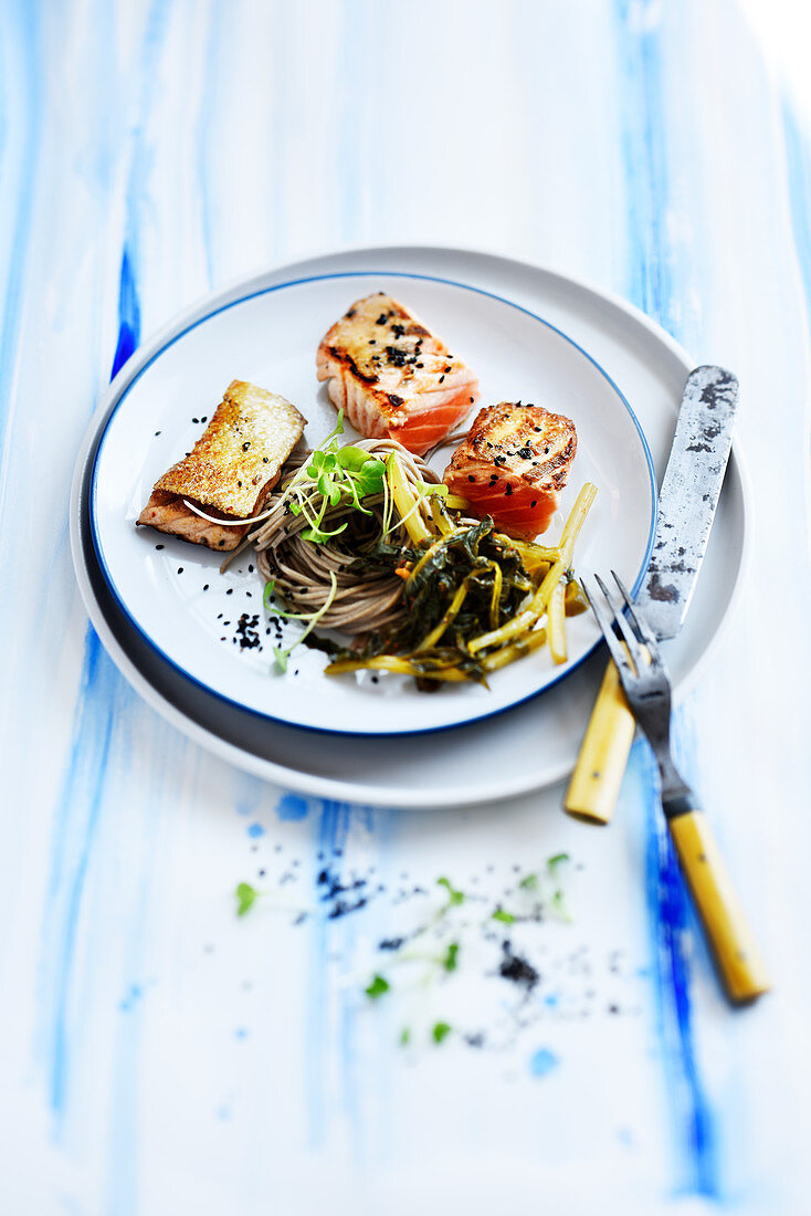 Half-cooked grilled salmon with soba noodles,kimuchi and black sesame