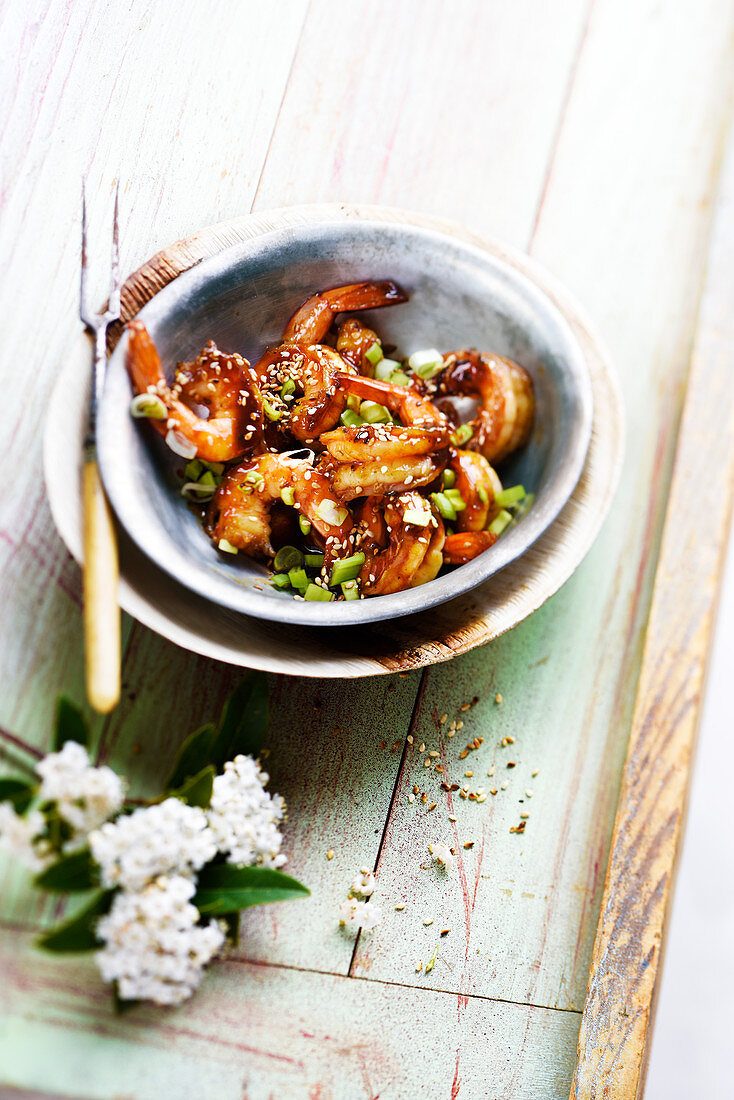 Shrimps saut� with honey,soya sauce,chili pepper and sesame seeds