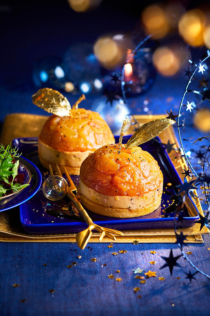 Pikante Mini-Tarte-Tatin mit Foie Gras (Weihnachten)