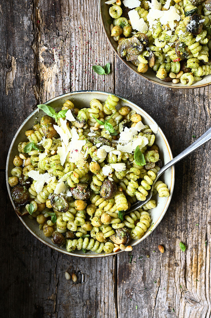 Pasta with pesto