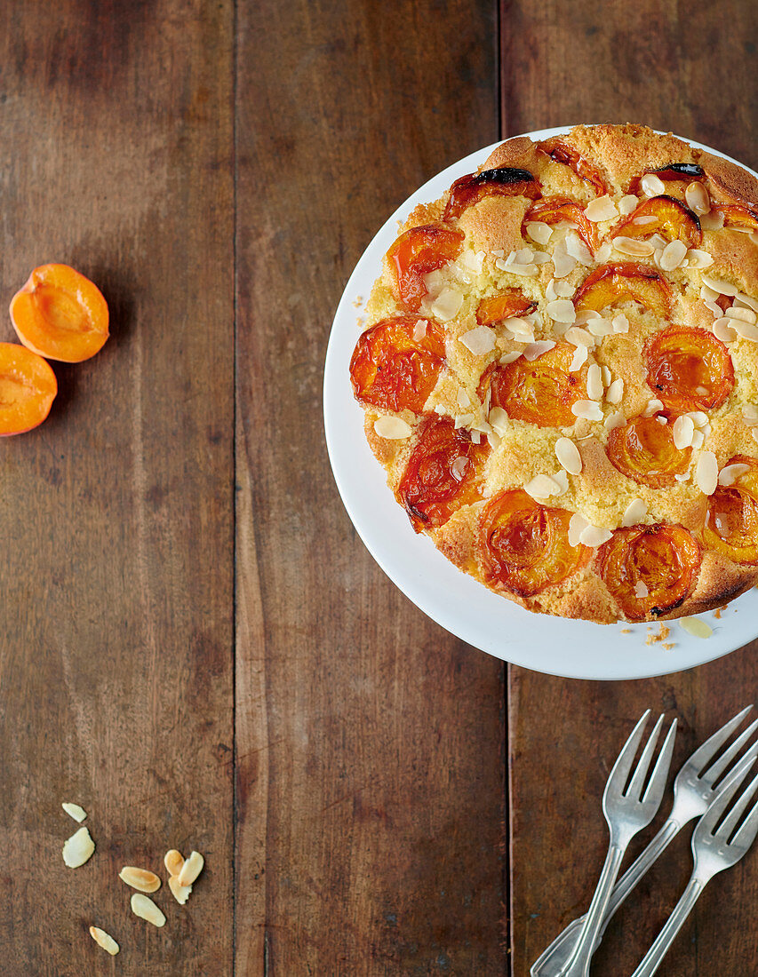 Soft almond and apricot cake
